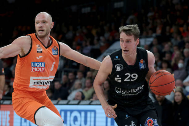 库里一路走 库里一路走